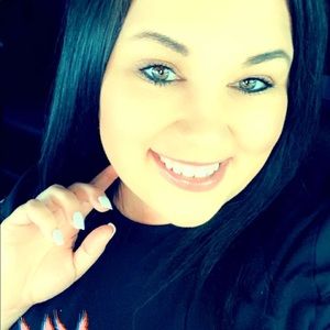 Meet your Posher, Tiffney